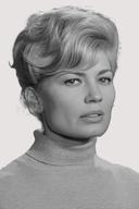 Nadia Sanders